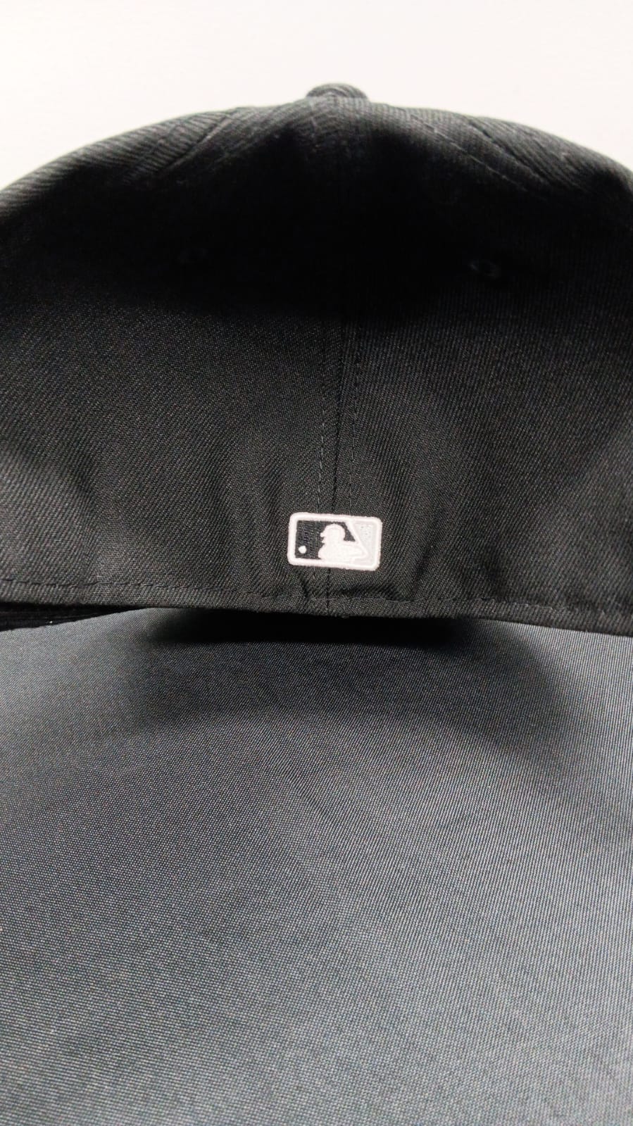 🧢 Wholesale Bulk Hat Box – 20 Premium Hats (HAT-1001)