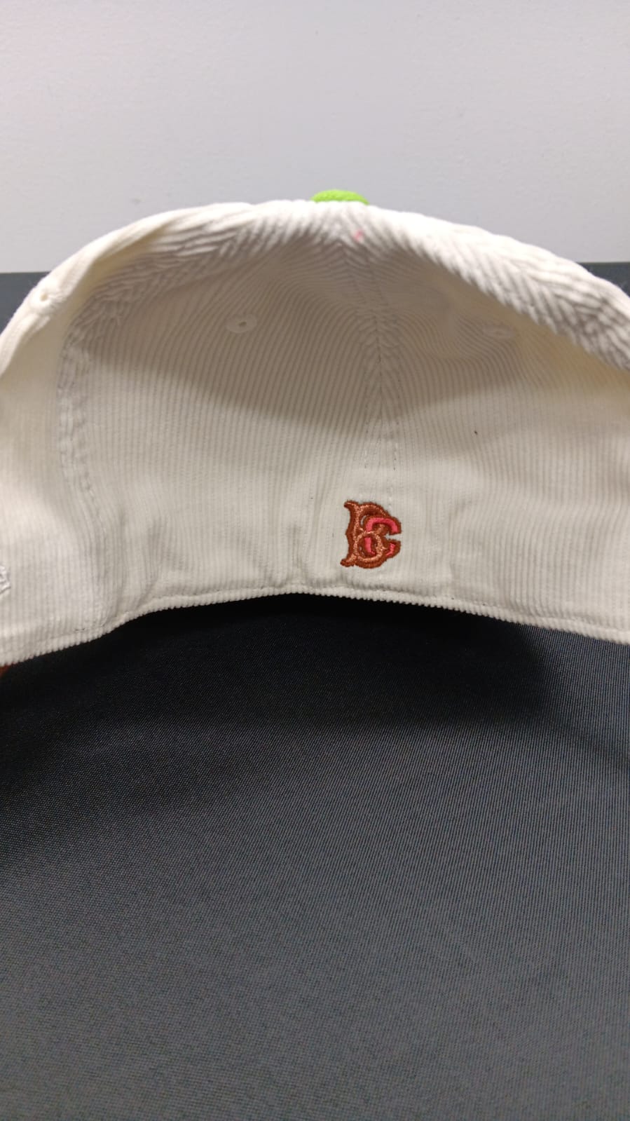 🧢 Wholesale Bulk Hat Box – 20 Premium Hats (HAT-1001)