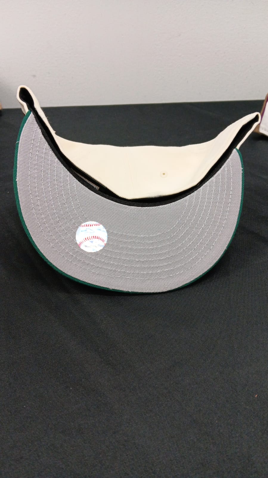 🧢 Wholesale Bulk Hat Box – 20 Premium Hats (HAT-1002)