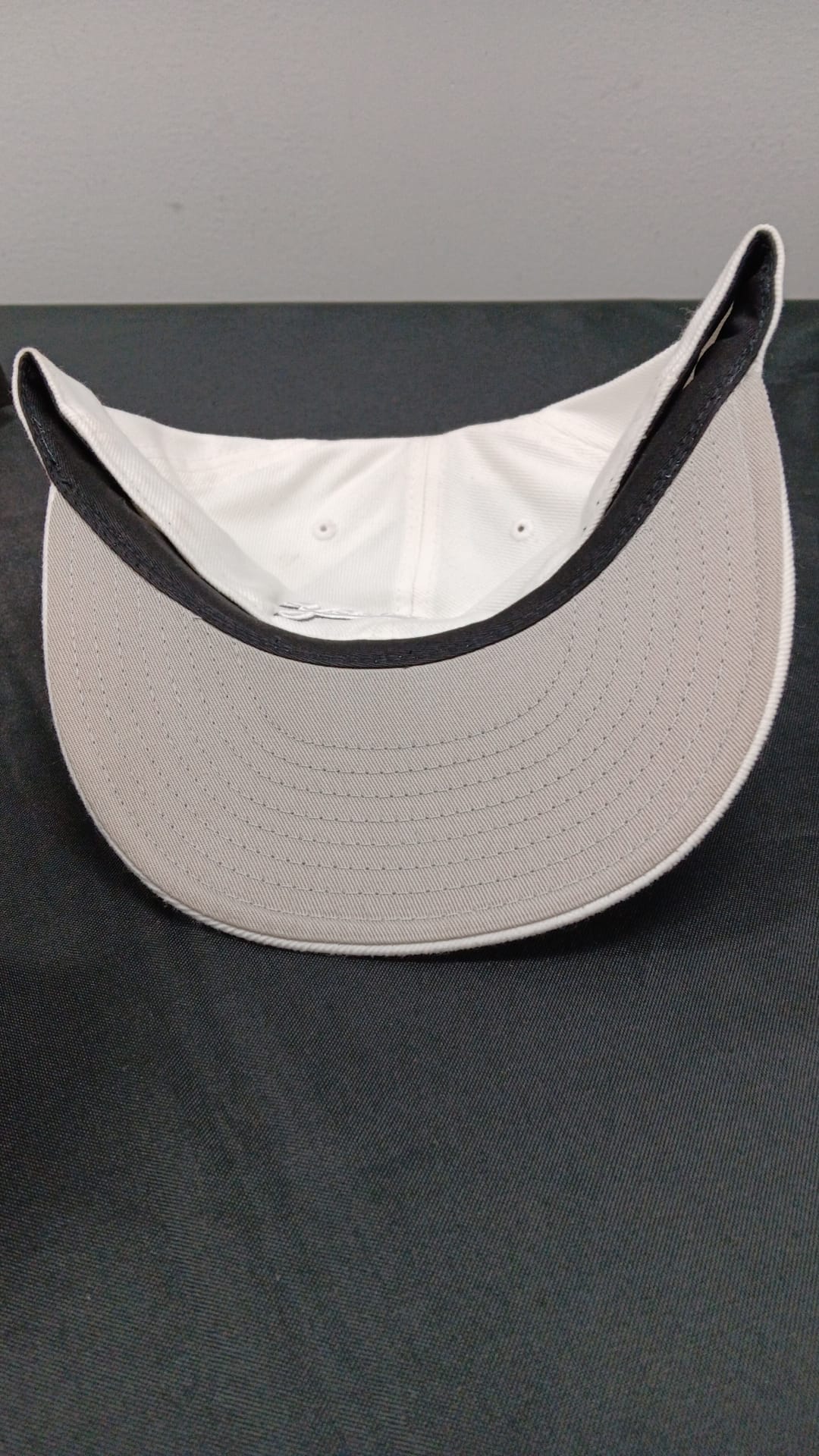 🧢 Wholesale Bulk Hat Box – 20 Premium Hats (HAT-1009)