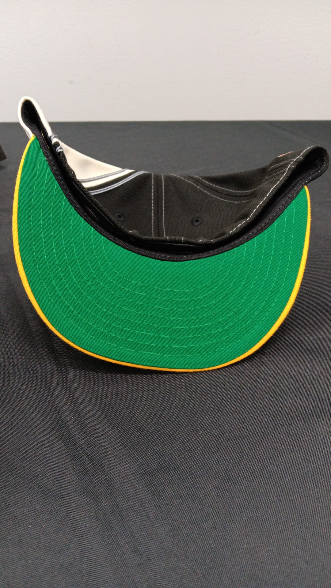 🧢 Wholesale Bulk Hat Box – 20 Premium Hats (HAT-1009)