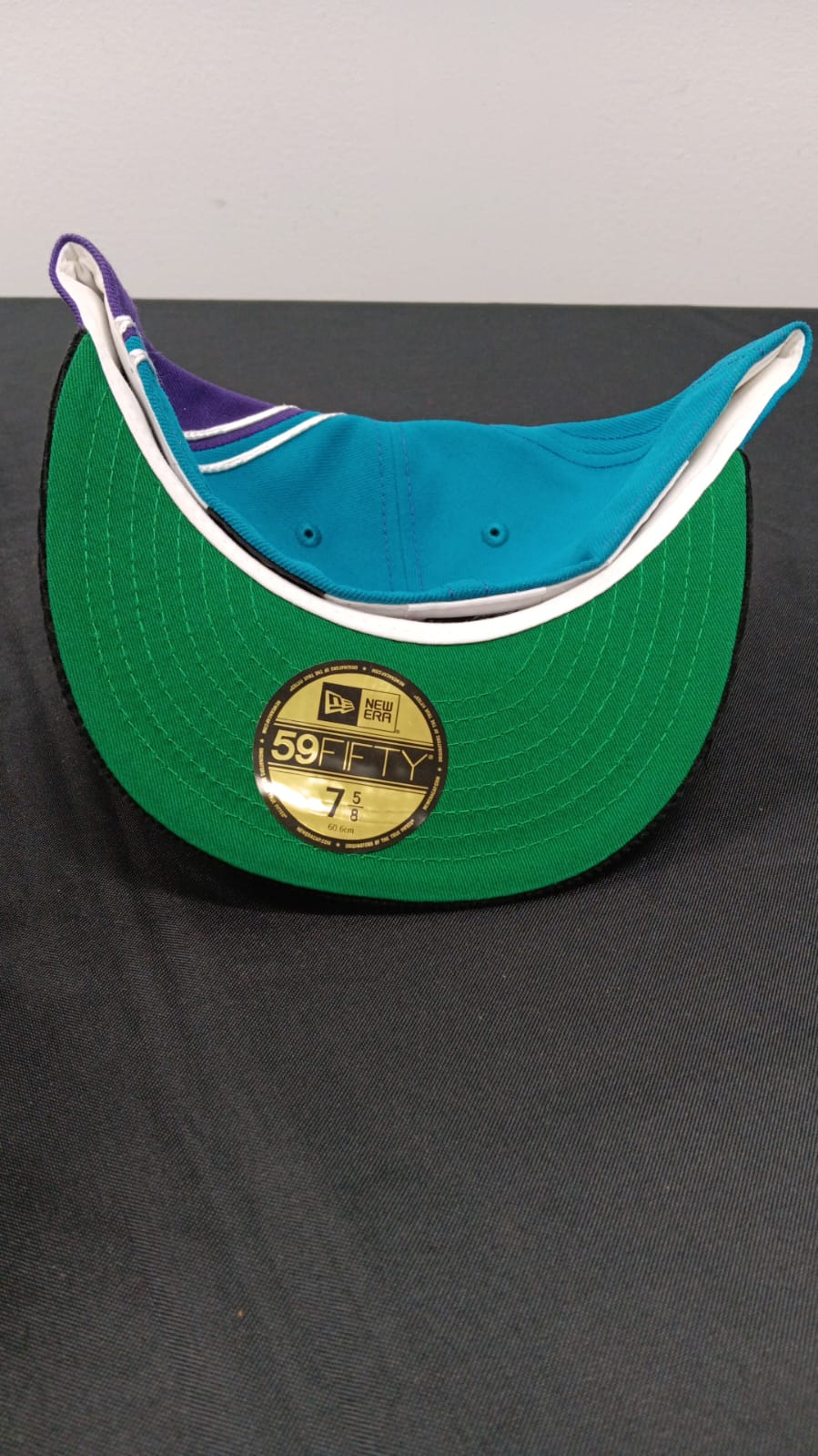 🧢 Wholesale Bulk Hat Box – 20 Premium Hats (HAT-1010)