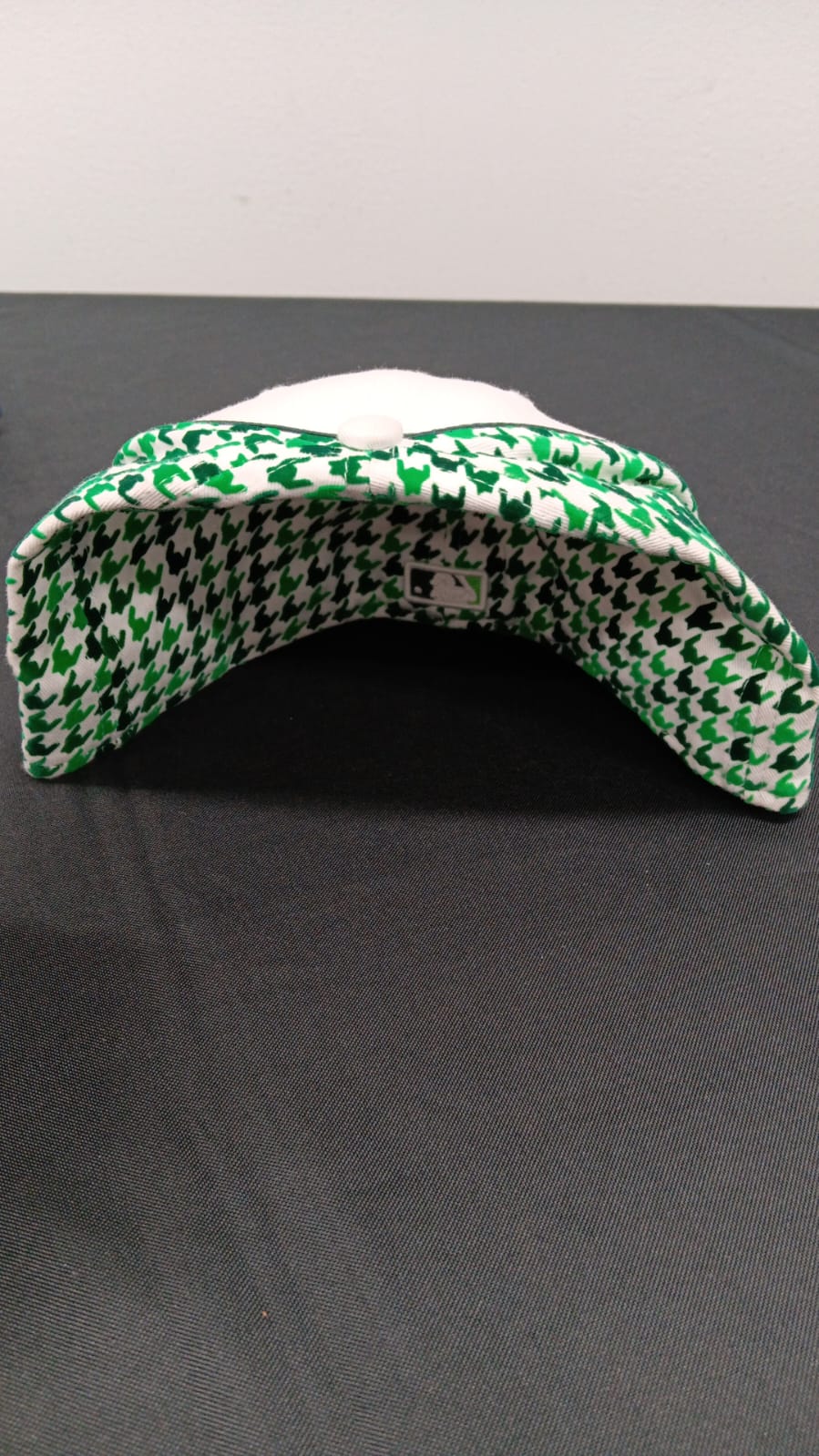 🧢 Wholesale Bulk Hat Box – 20 Premium Hats (HAT-1010)