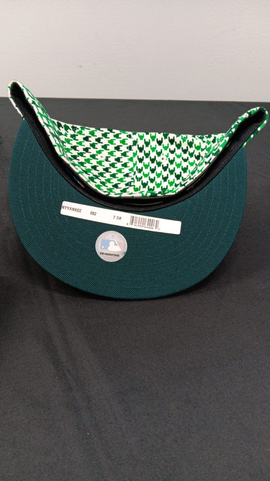 🧢 Wholesale Bulk Hat Box – 20 Premium Hats (HAT-1010)