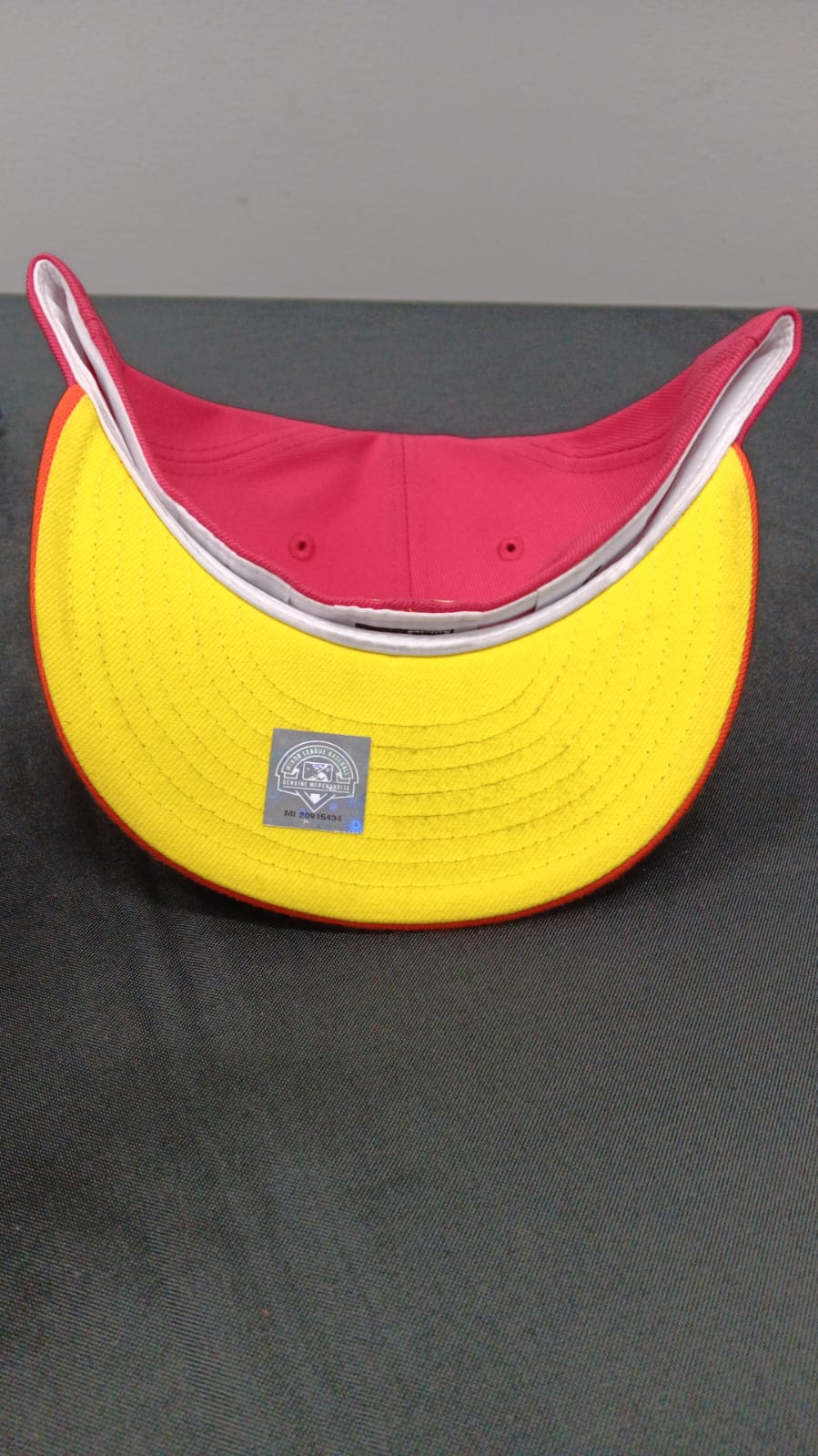 🧢 Wholesale Bulk Hat Box – 20 Premium Hats (HAT-1010)