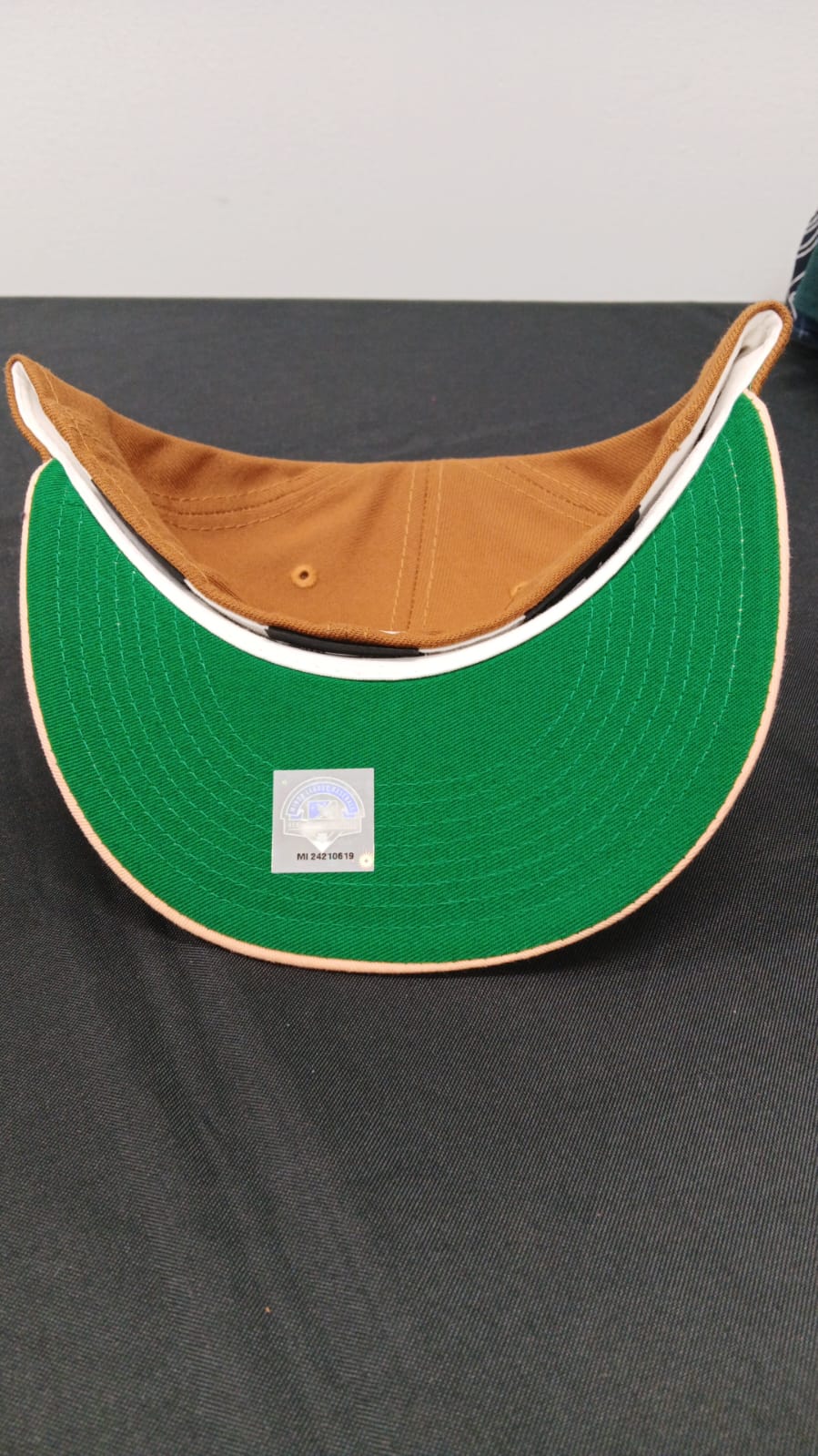 🧢 Wholesale Bulk Hat Box – 20 Premium Hats (HAT-1011)