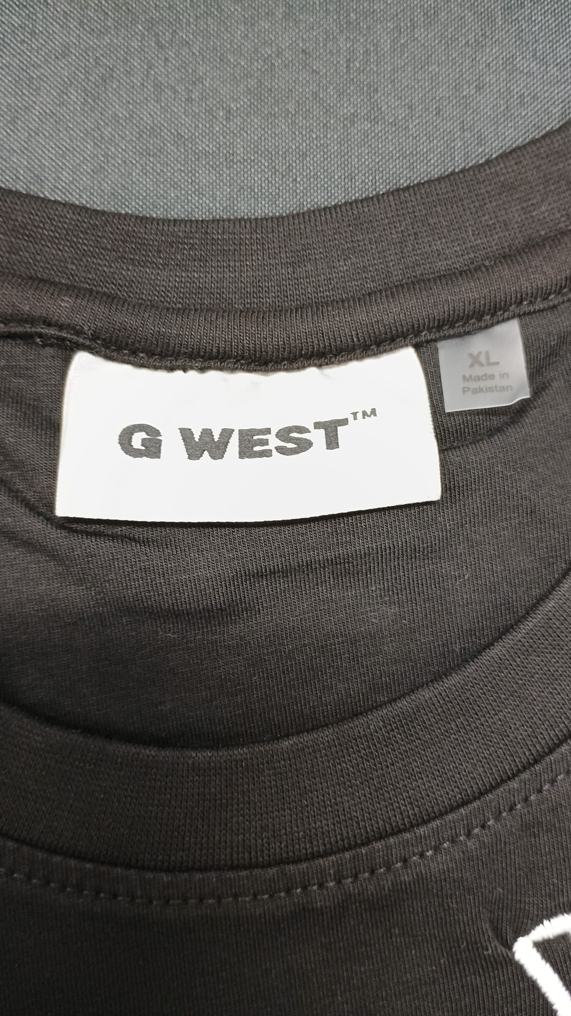 π Wholesale Bulk Clothing Box β 20 Mixed Apparel Items (CLOTHING-1001)