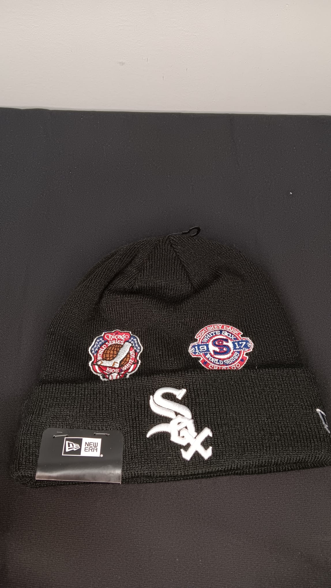 🧢 Wholesale Bulk Hat Box – 20 Premium BEANIES (HAT-1018)