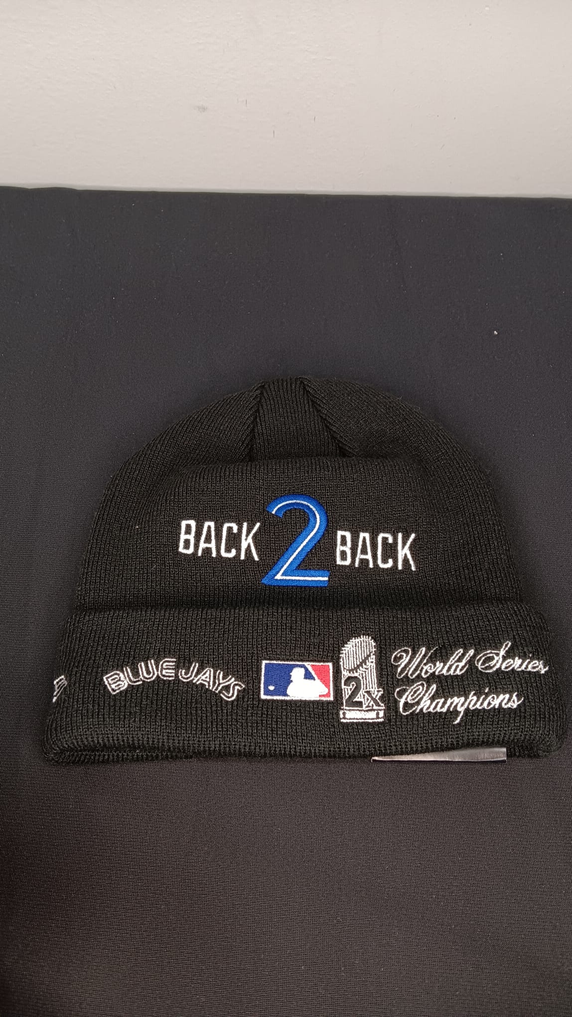 🧢 Wholesale Bulk Hat Box – 20 Premium BEANIES (HAT-1018)