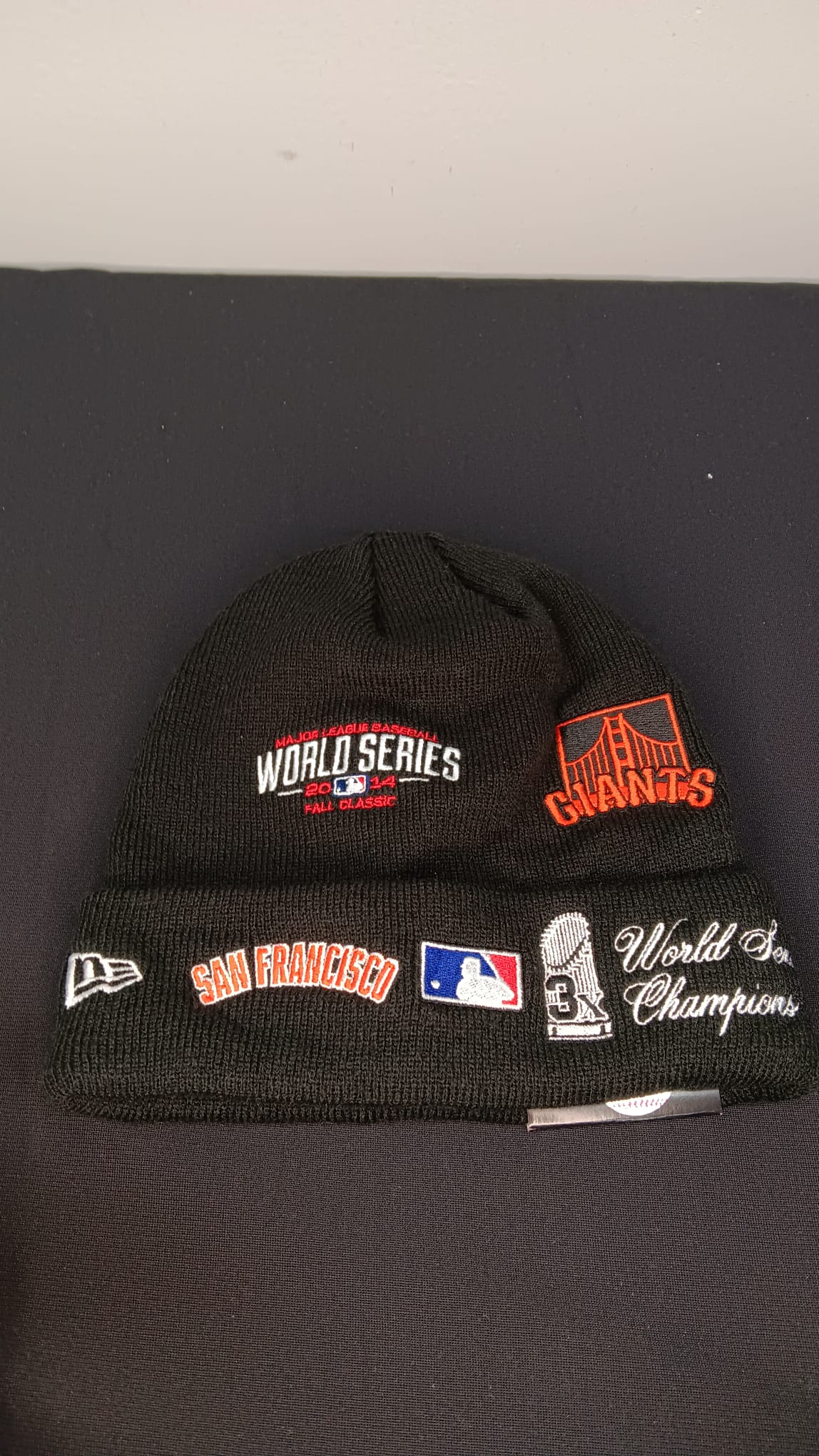 🧢 Wholesale Bulk Hat Box – 20 Premium BEANIES (HAT-1018)