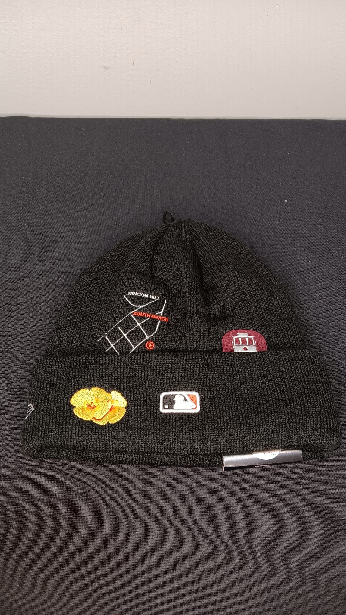 🧢 Wholesale Bulk Hat Box – 20 Premium BEANIES (HAT-1018)