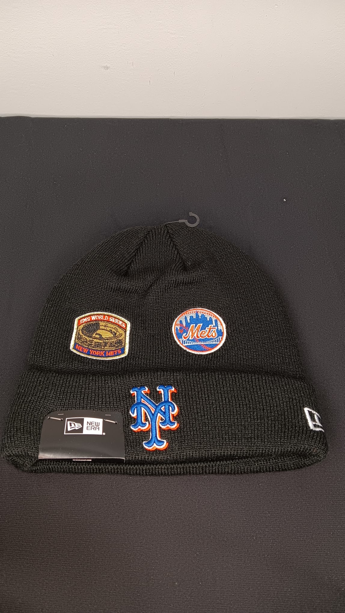 🧢 Wholesale Bulk Hat Box – 20 Premium BEANIES (HAT-1018)