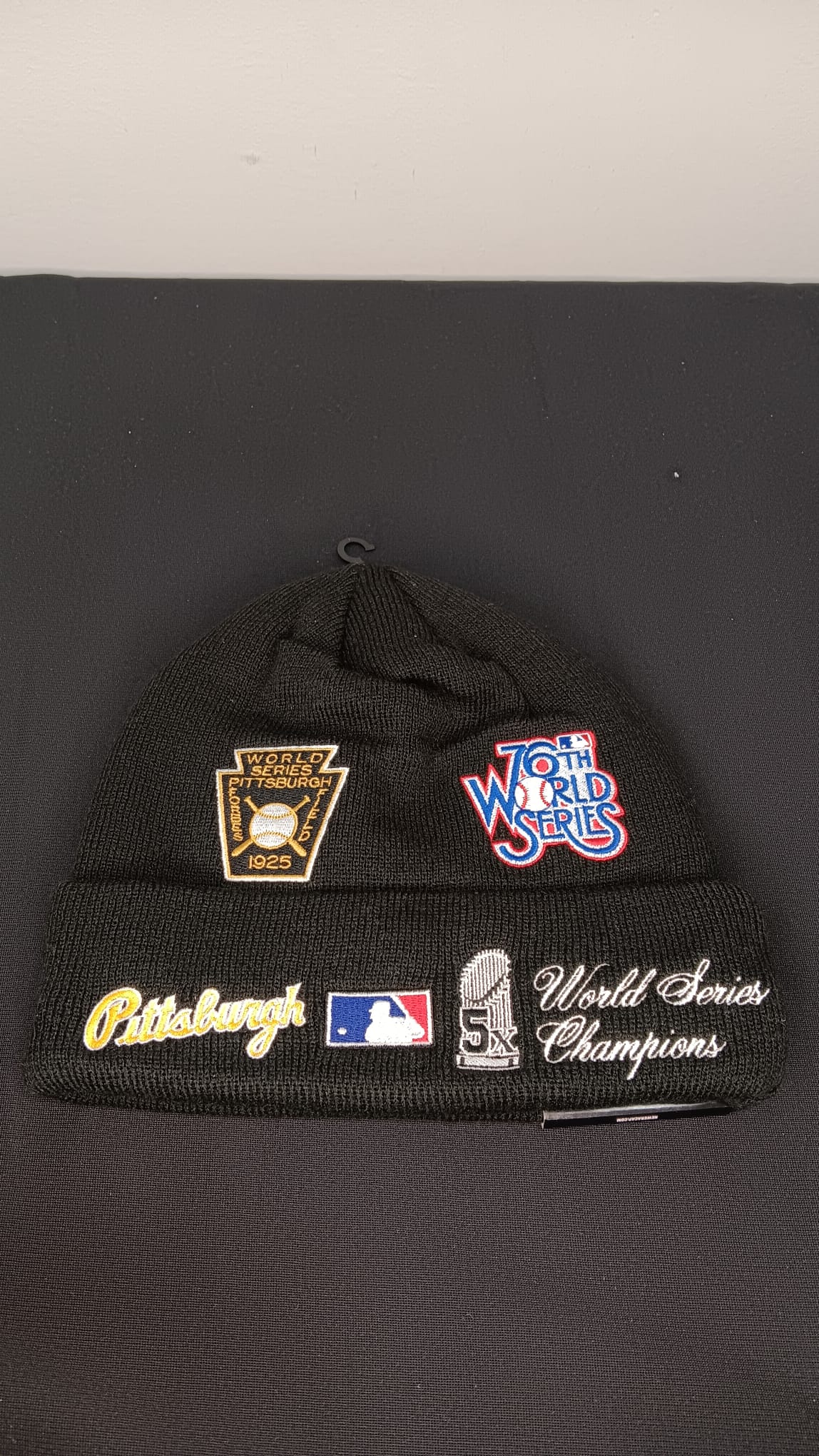 🧢 Wholesale Bulk Hat Box – 20 Premium BEANIES (HAT-1018)