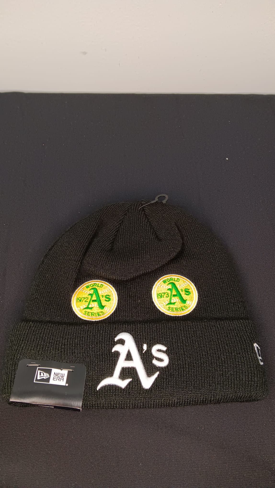 🧢 Wholesale Bulk Hat Box – 20 Premium BEANIES (HAT-1018)