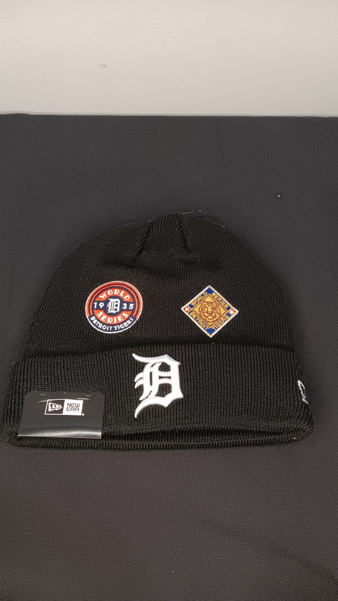 🧢 Wholesale Bulk Hat Box – 20 Premium BEANIES (HAT-1018)