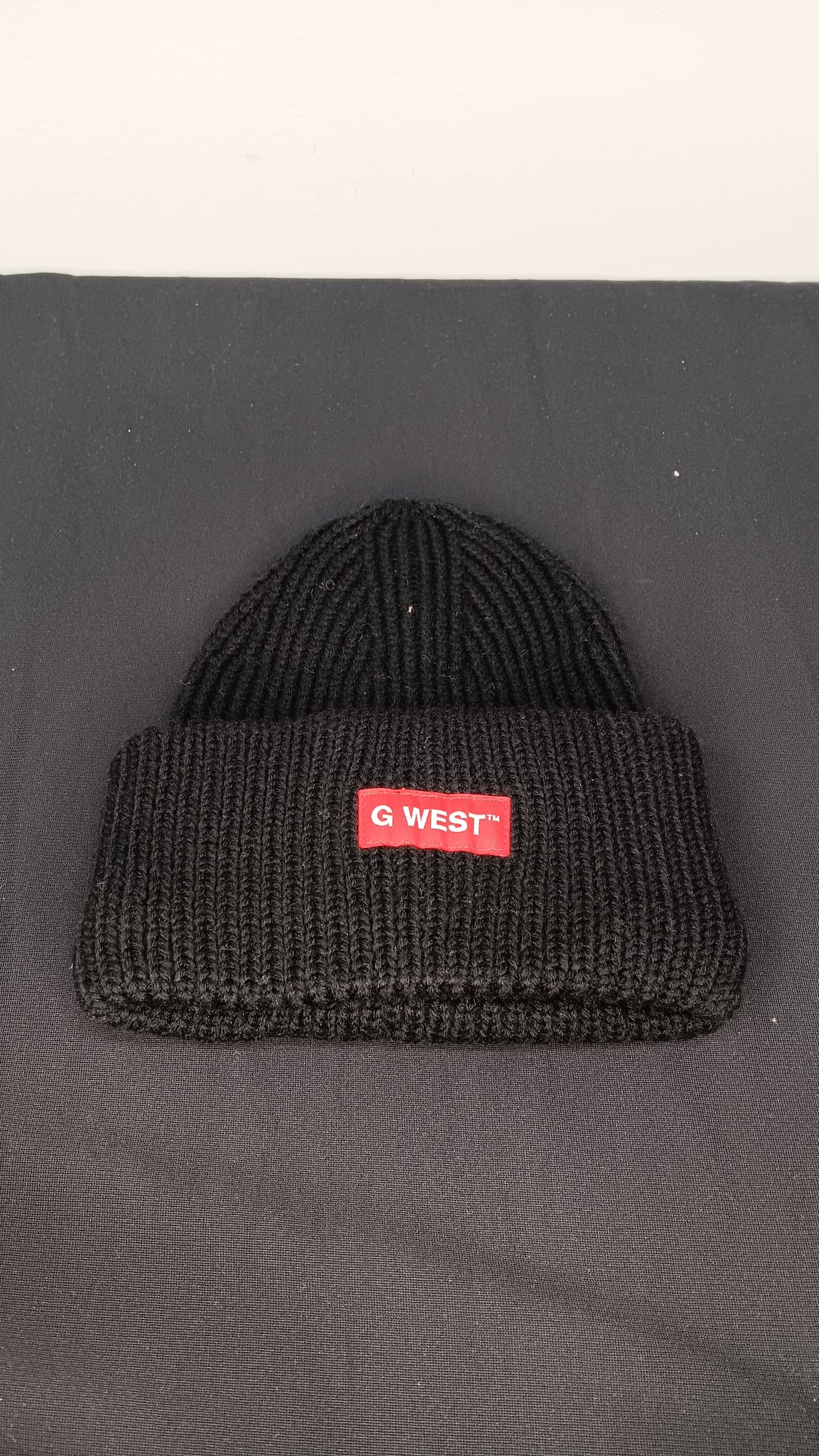 🧢 Wholesale Bulk Hat Box – 20 Premium BEANIES (HAT-1018)