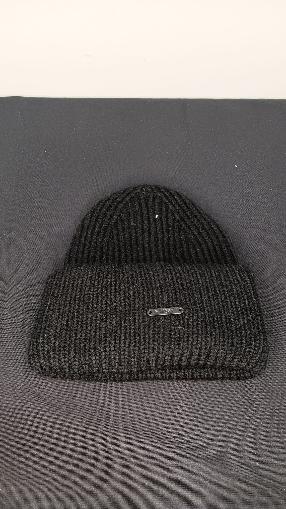 🧢 Wholesale Bulk Hat Box – 20 Premium BEANIES (HAT-1018)