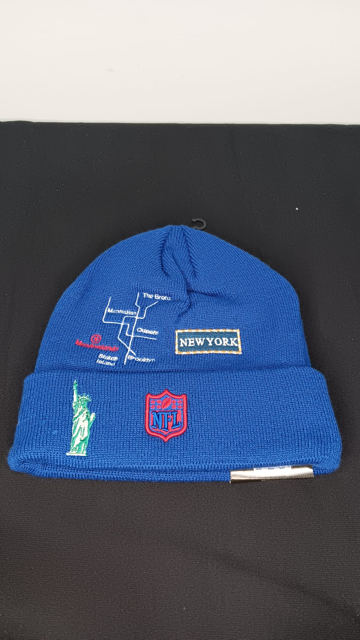 🧢 Wholesale Bulk Hat Box – 20 Premium BEANIES (HAT-1018)