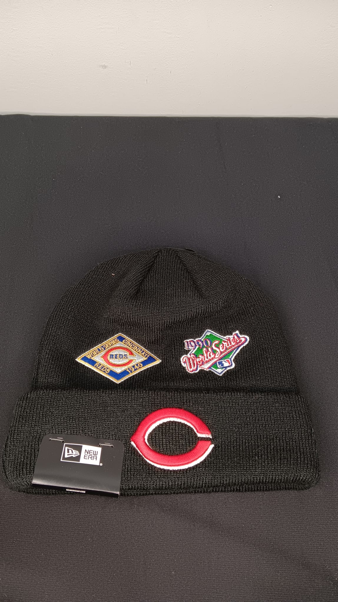 🧢 Wholesale Bulk Hat Box – 20 Premium BEANIES (HAT-1018)