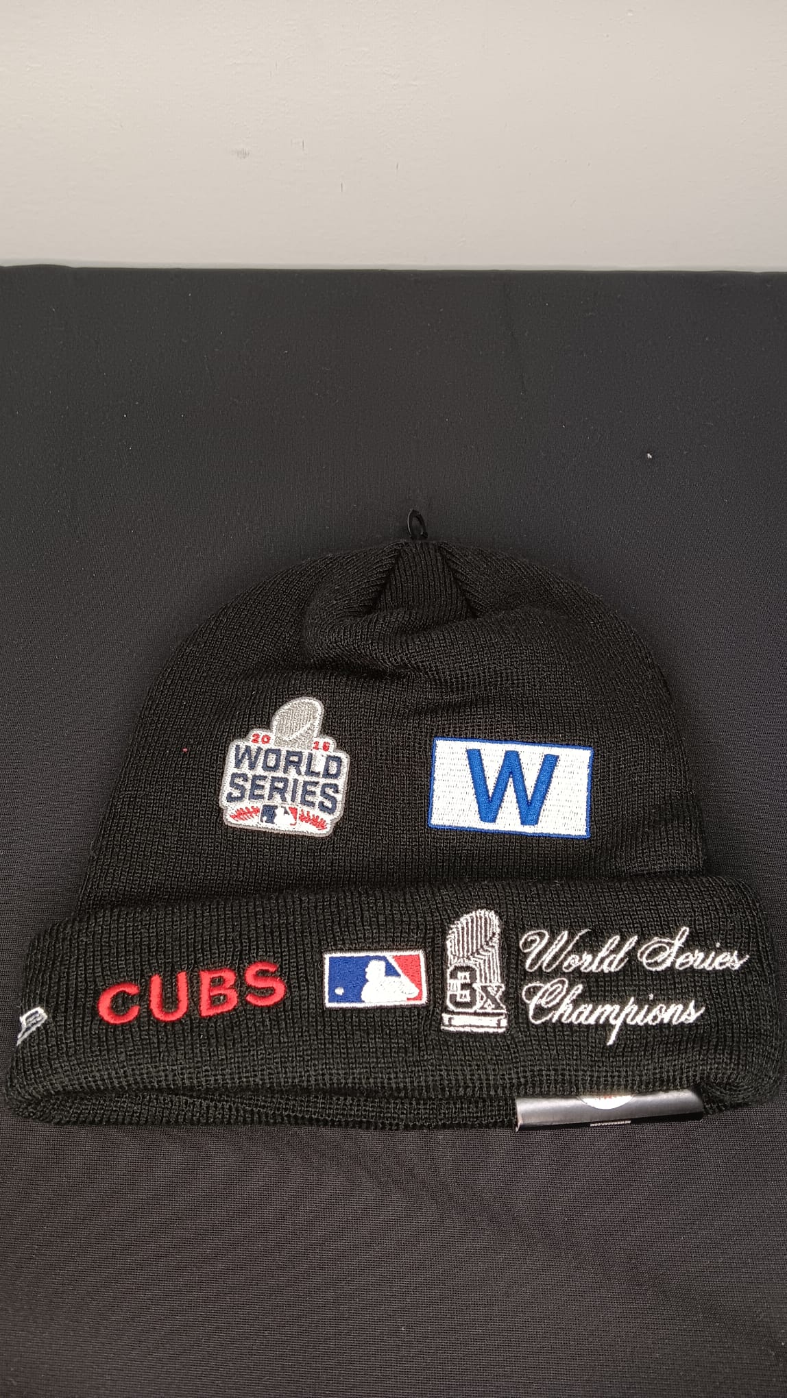 🧢 Wholesale Bulk Hat Box – 20 Premium BEANIES (HAT-1018)