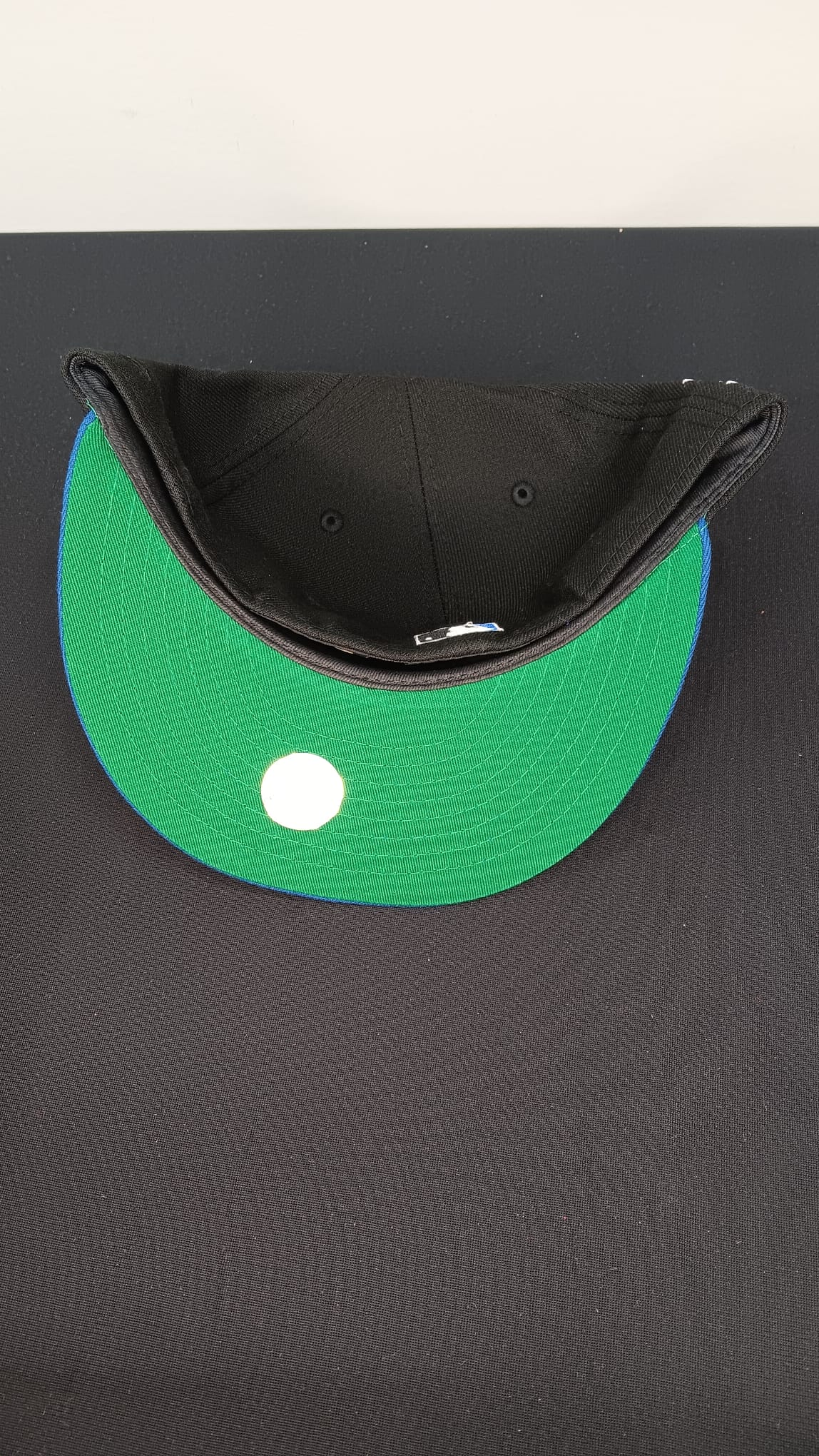 🧢 Wholesale Bulk Hat Box – 20 Premium Hats (HAT-1025)