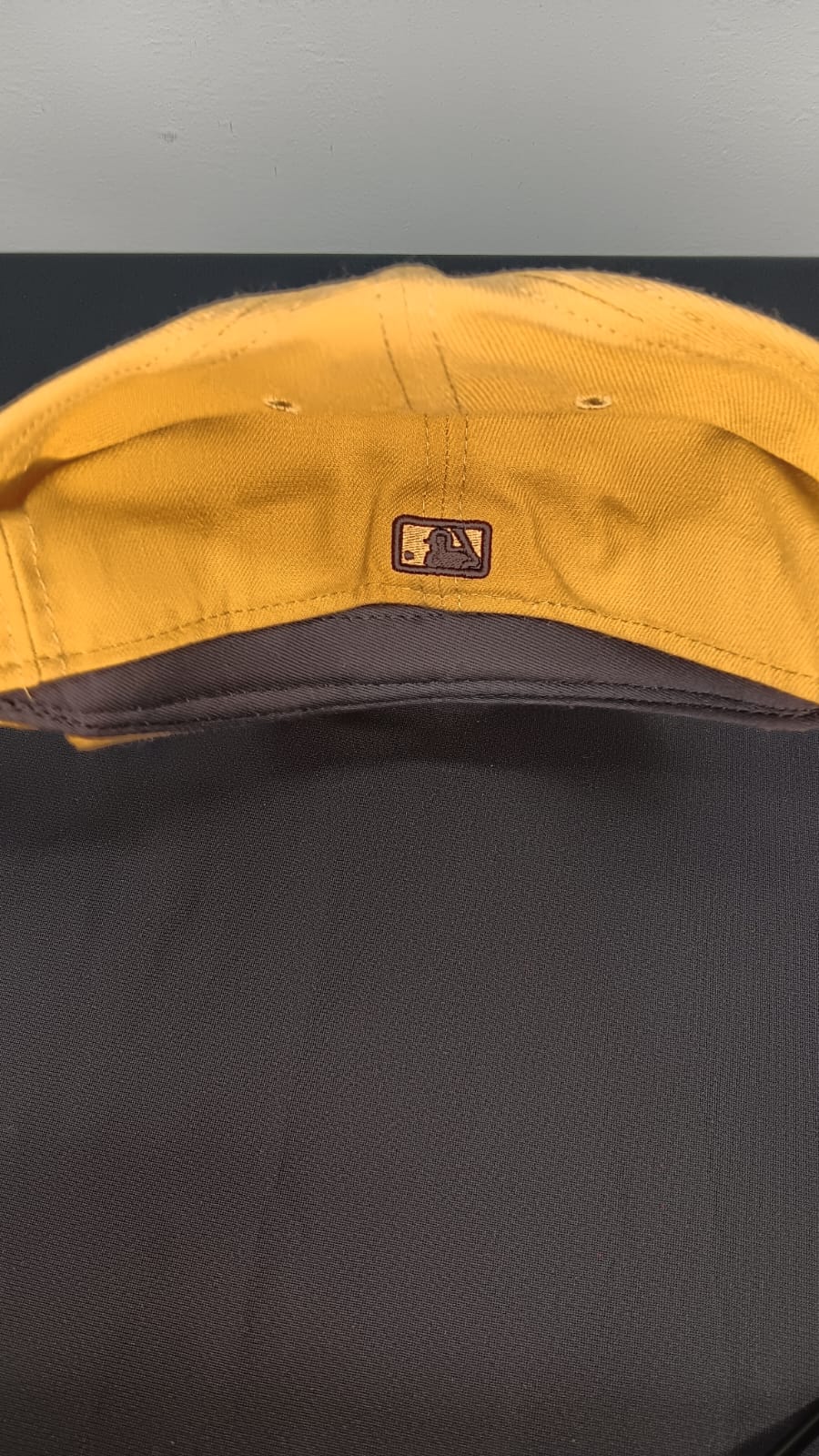 🧢 Wholesale Bulk Hat Box – 20 Premium Hats (HAT-1021)