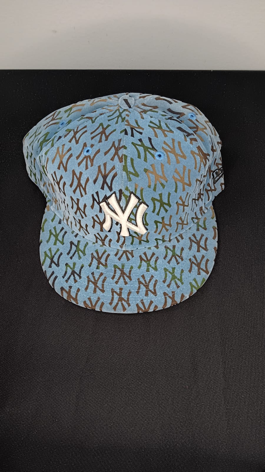π§’ Wholesale Bulk Hat Box β 20 Premium Hats (HAT-1030)